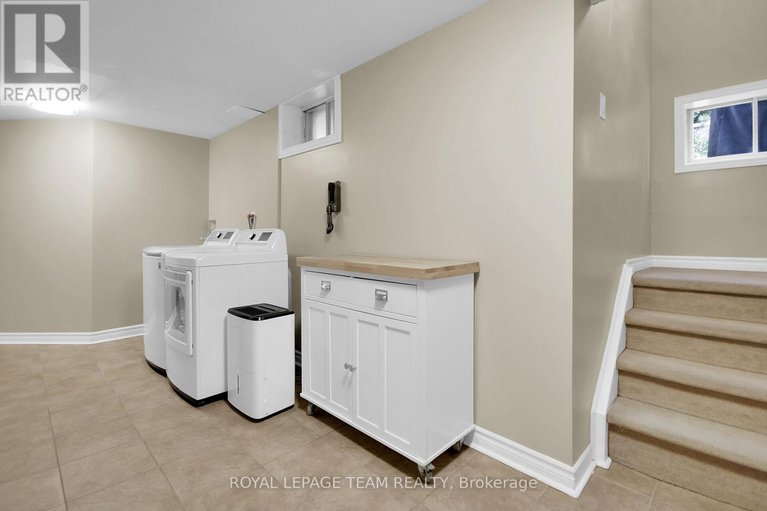 28798698/43-epworth-avenue/meadowlandsst-claire-gardens/ottawa/ontario/K2G2L8_34