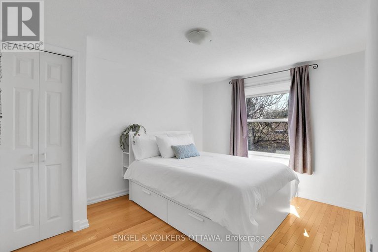 28416744/1089-borden-side-road/carleton-heights/ottawa/ontario/K2C3P3_26