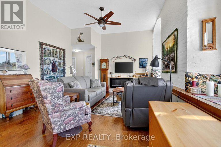 28930932/408-1-rosamond-street-e/almonte/mississippi-mills/ontario/K0A1A0_10