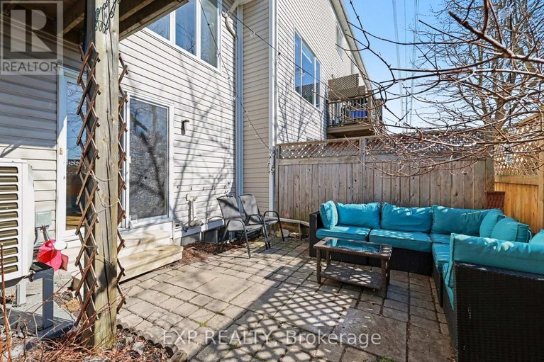 29666141/8-barnaby-private/overbrookcastle-heights/ottawa/ontario/K1K4S4_31