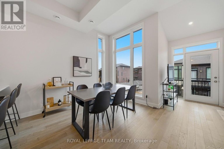 29688478/519-crescendo-private/riverside-southgloucester-glen/ottawa/ontario/K1X0E4_9