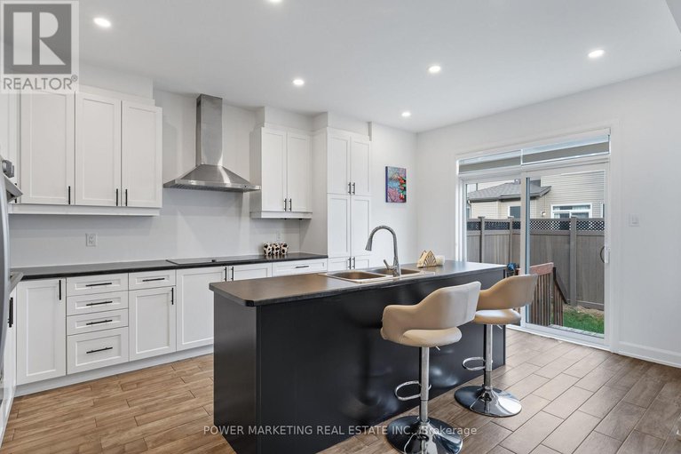 29369218/159-celestial-grove/half-moon-bay/ottawa/ontario/K2J6K6_9