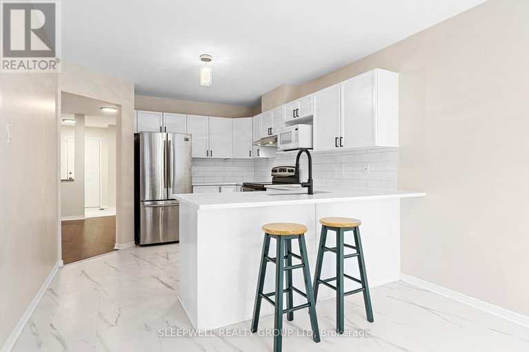 29032695/12-cedar-park-street/central-park/ottawa/ontario/K2C4B3_12