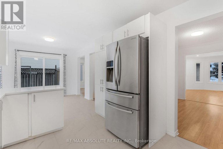 29194592/876-clearcrest-crescent/fallingbrookridgemount/ottawa/ontario/K4A3E6_9