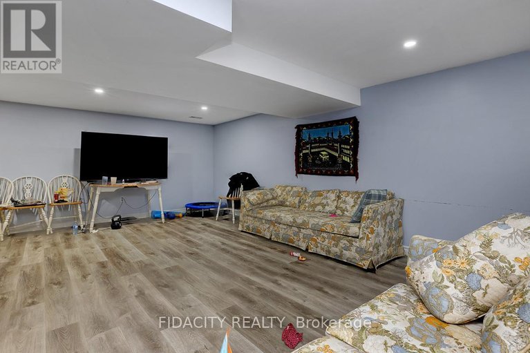 29664921/2336-ogilvie-road/beacon-hill-north/ottawa/ontario/K1J7N6_10