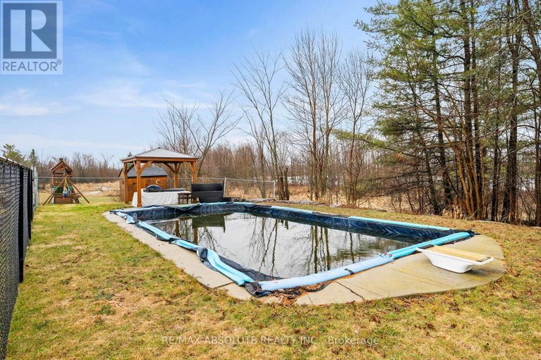 29612926/1877-russett-drive/mcnabbraeside-twps/mcnabbraeside/ontario/K7S3G8_19