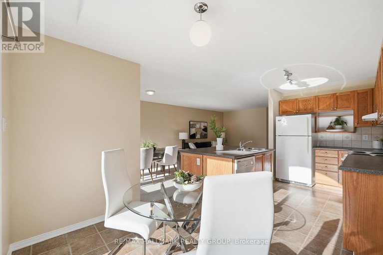 29080800/204-greenridge-street/chapel-hill/ottawa/ontario/K1C7R3_17