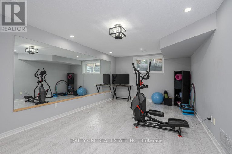 28285530/236-southbridge-street/riverside-southgloucester-glen/ottawa/ontario/K4M0C5_28