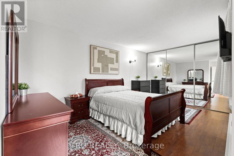 29068973/37-24-compata-way/blackburn-hamlet-south/ottawa/ontario/K1B4W9_18