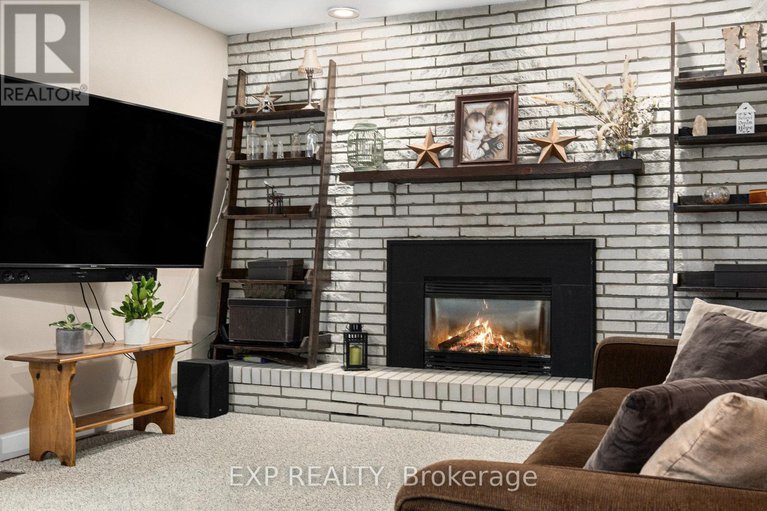 28902925/5-johanna-street/almonte/mississippi-mills/ontario/K0A1A0_12