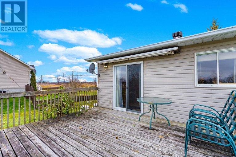 29127984/22032-old-highway-2-highway/south-glengarry-lancaster-twp/south-glengarry/ontario/K0C1E0_14