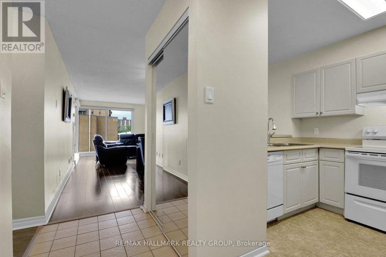 28500317/503-545-st-laurent-boulevard/viscount-alexander-park/ottawa/ontario/K1K4H9_12