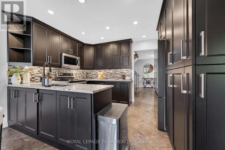 29637004/161-springwater-drive/bridlewood/ottawa/ontario/K2M1Z9_15