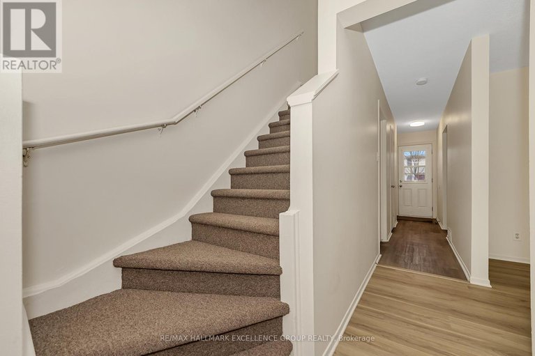 29167198/15-1968-fairglen-mews/blackburn-hamlet-south/ottawa/ontario/K1B5A5_5