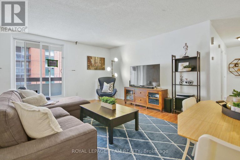 28399342/701-141-somerset-street-w/ottawa-centregolden-triangle/ottawa/ontario/K2P2H1_14