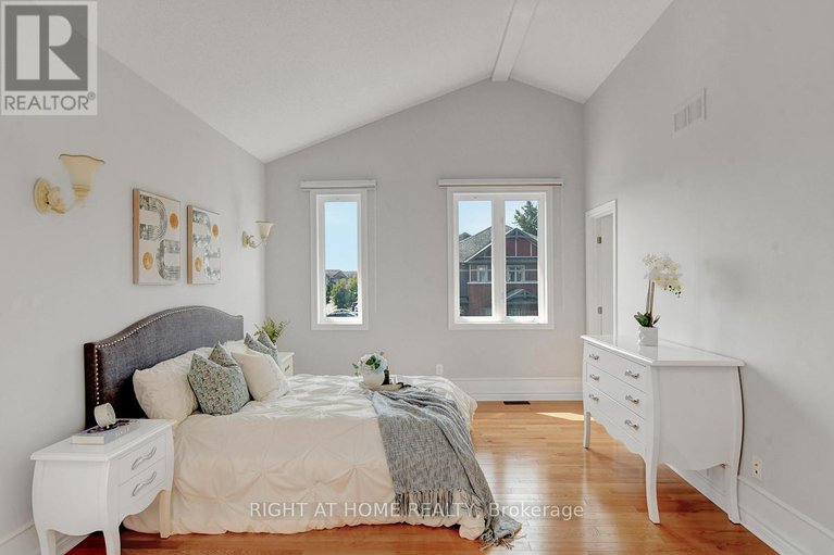 29151226/510-summerhill-street/riverside-southgloucester-glen/ottawa/ontario/K4M0B4_24