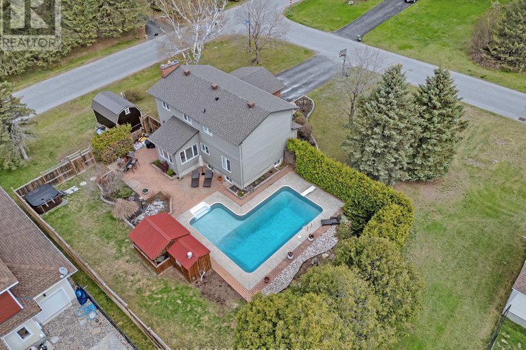 28266949/129-ridgeview-drive/carp/ottawa/ontario/K0A1L0_2