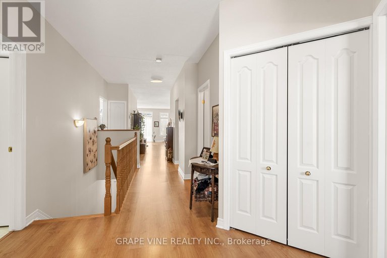 28389612/60-sable-run-drive/stittsville-central/ottawa/ontario/K2S1W7_5