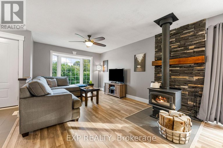 28845913/12-riopelle-road/mcnabbraeside-twps/mcnabbraeside/ontario/K0J1G0_11