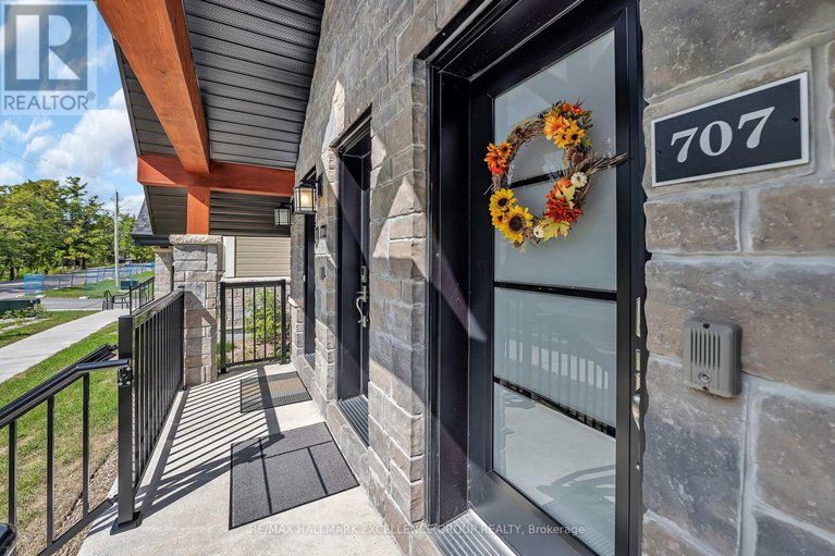 28846165/707-360-montee-outaouais-road/town-of-rockland/clarence-rockland/ontario/K4K0N3_3