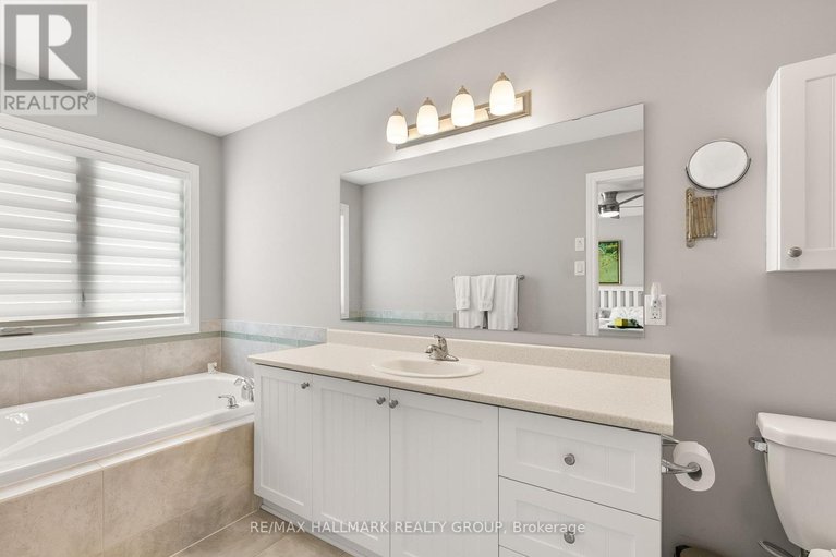 29532256/844-cedar-creek-drive/blossom-parkkemp-parkfindlay-creek/ottawa/ontario/K1T0B3_19