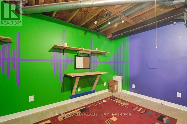 29436632/798-lalande-terrace/fallingbrookridgemount/ottawa/ontario/K4A2M4_37