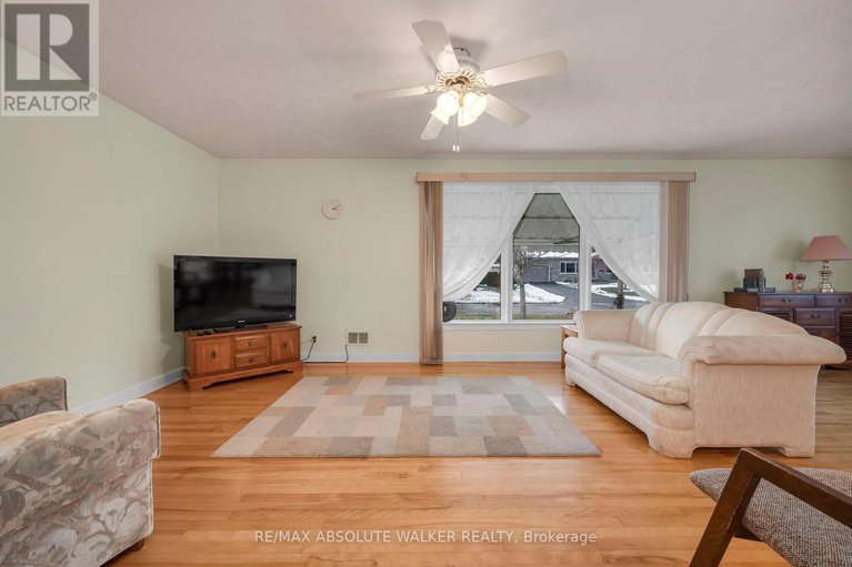 29110851/2243-hillary-avenue/alta-vista/ottawa/ontario/K1H7H7_3