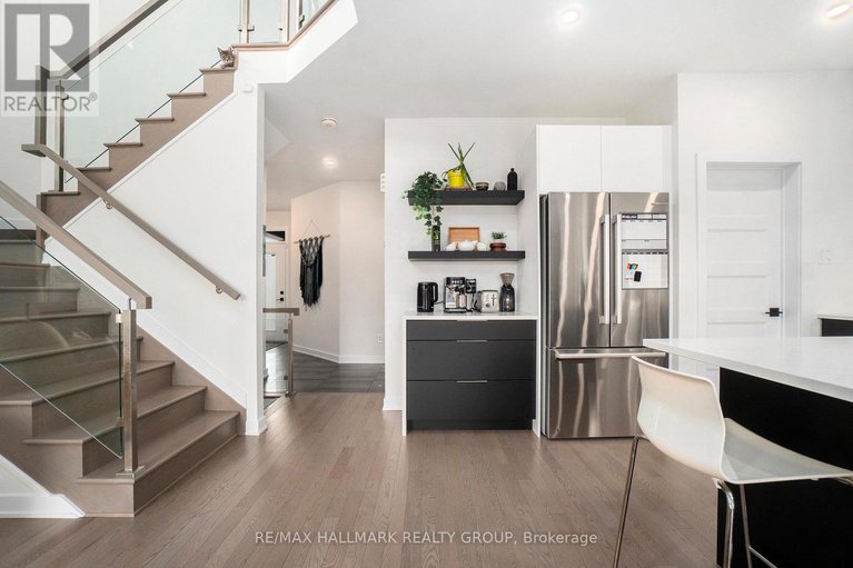 29088429/523-paakanaak-avenue/blossom-parkkemp-parkfindlay-creek/ottawa/ontario/K1X0H2_12