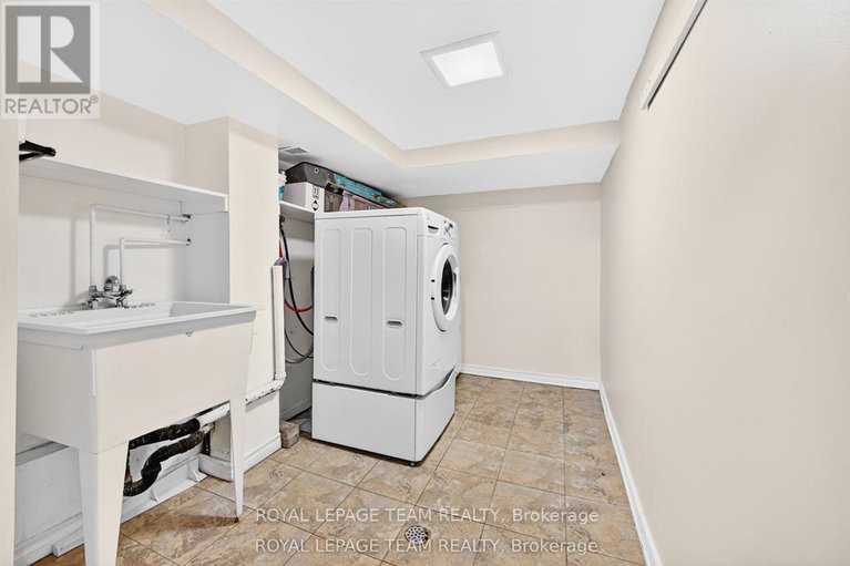 29580107/13-2-bertona-street/manordale/ottawa/ontario/K2G0W3_33