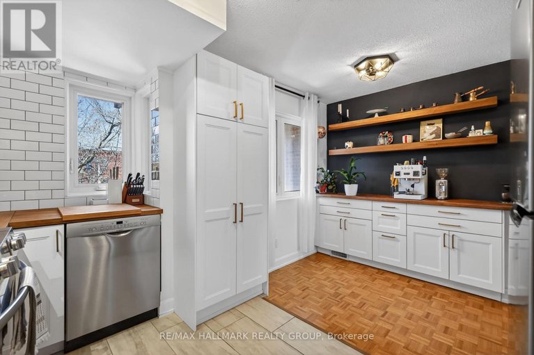 29665941/12-251-bruyere-street/lower-town/ottawa/ontario/K1N5E5_13