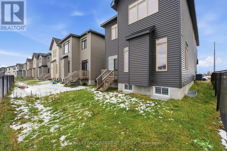 29145245/352-monticello-avenue/emerald-meadowstrailwest/ottawa/ontario/K2S2S5_31