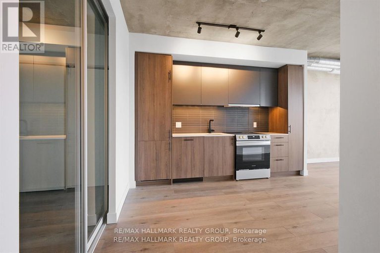 29129244/617-10-james-street/ottawa-centre/ottawa/ontario/K2P1T2_16