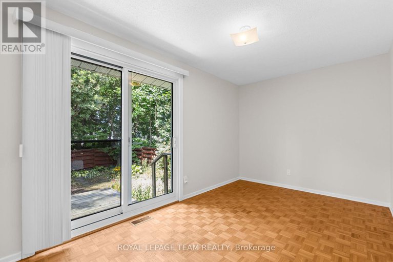 28901944/153-david-drive/meadowlandsst-claire-gardens/ottawa/ontario/K2G2N6_20