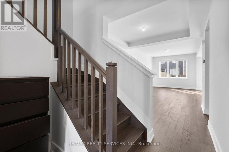 29447721/724-rouncey-road/emerald-meadowstrailwest/ottawa/ontario/K2S1B6_41