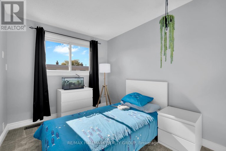 28989404/81-hadley-circle/bells-corners/ottawa/ontario/K2H7Z8_32