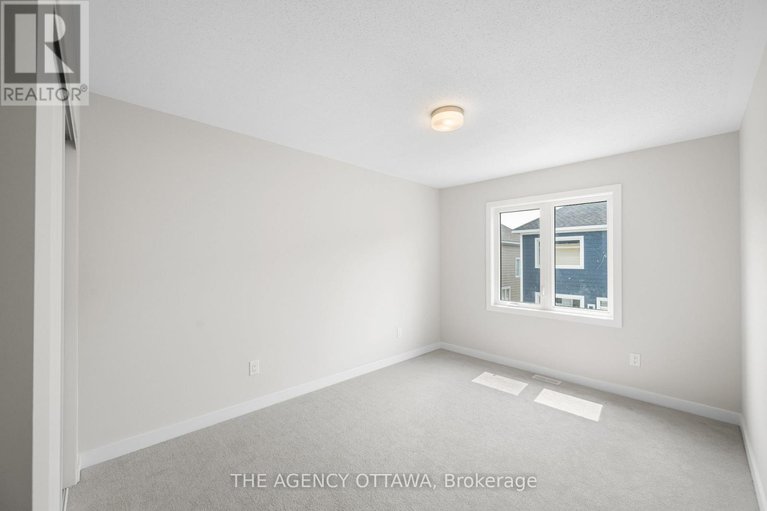 29303464/948-seagrave-lane/btwn-franktown-rd-fallowfield-rd/ottawa/ontario/K0A2Z0_17