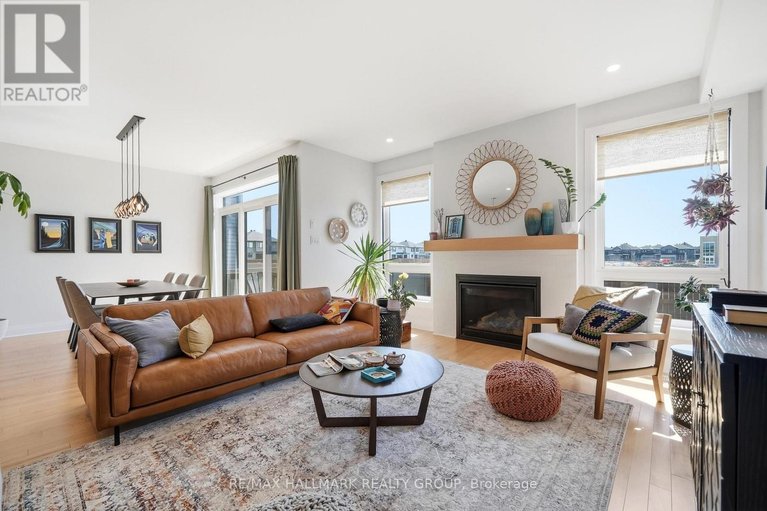 29652155/540-bobolink-ridge/stittsville-south/ottawa/ontario/K2S2N6_5