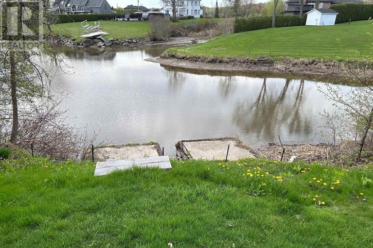 29414302/3519-front-road/east-hawkesbury/ontario/K6A2R2_11