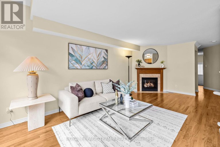 28804108/105-romina-street/emerald-meadowstrailwest/ottawa/ontario/K2S0H8_4
