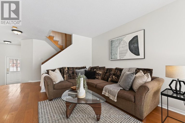 29305837/37-flowertree-crescent/emerald-meadowstrailwest/ottawa/ontario/K2M2R8_17