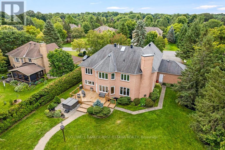 27833731/5525-pettapiece-crescent/manotick-village-manotick-estates/ottawa/ontario/K4M1C6_4
