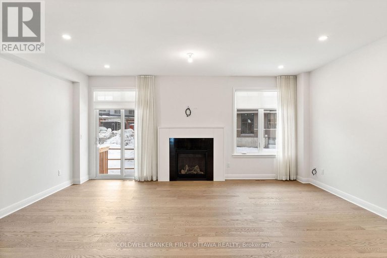 28420939/1322-whitlow-grass-way/morgans-grantsouth-march/ottawa/ontario/K2W0N5_11