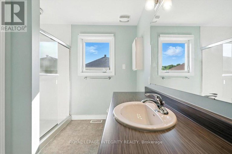 28587957/748-morningstar-way/mer-bleuebradley-estatesanderson-park/ottawa/ontario/K1W0G6_24