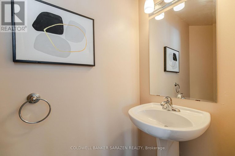 29433002/122-springton-crescent/strandherd/ottawa/ontario/K2J0V9_29