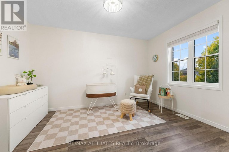 29043621/34-catterick-crescent/morgans-grantsouth-march/ottawa/ontario/K2K3M5_25