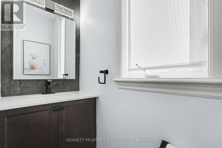 29534345/554-stargazer-crescent/riverside-southgloucester-glen/ottawa/ontario/K4M0H2_11