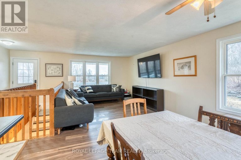 29612401/1255-old-perth-road/mississippi-mills-ramsay-twp/mississippi-mills/ontario/K0A1A0_10