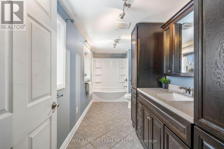 29239317/3542-beckstead-road/south-dundas-williamsburgh-twp/south-dundas/ontario/K0C1H0_19