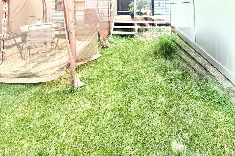 28523248/669-cordelette-circle-e/mer-bleuebradley-estatesanderson-park/ottawa/ontario/K1W0P2_42