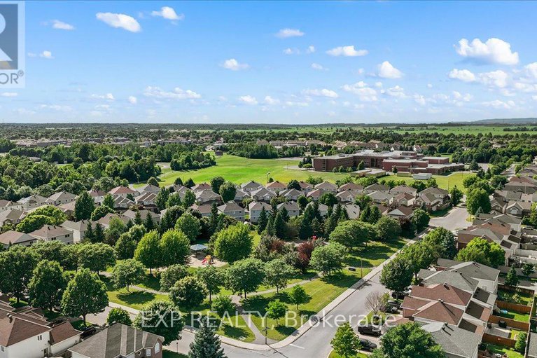 28638637/60-golders-green-lane/longfields/ottawa/ontario/K2J5G2_43